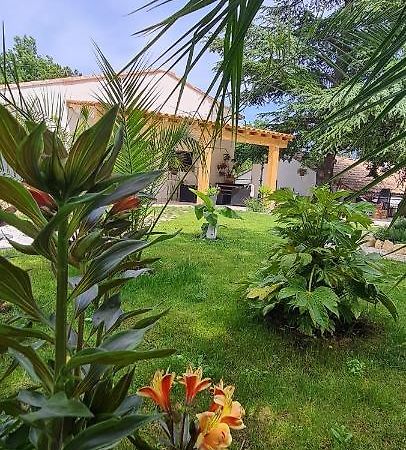 Gite Les 2 Cedres Villa Cardet Exterior photo
